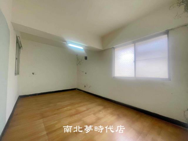 台南南區公寓-1