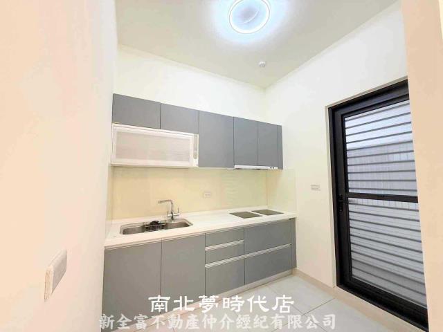 佳里華廈-8