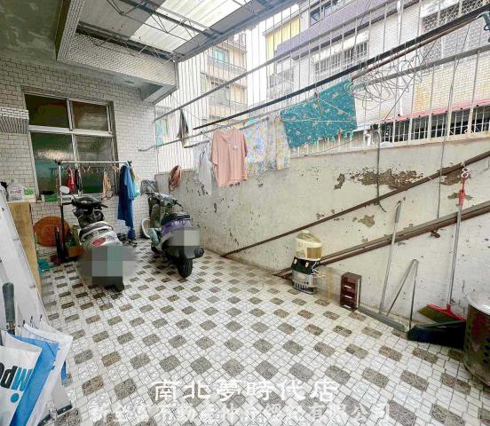東區透天-11