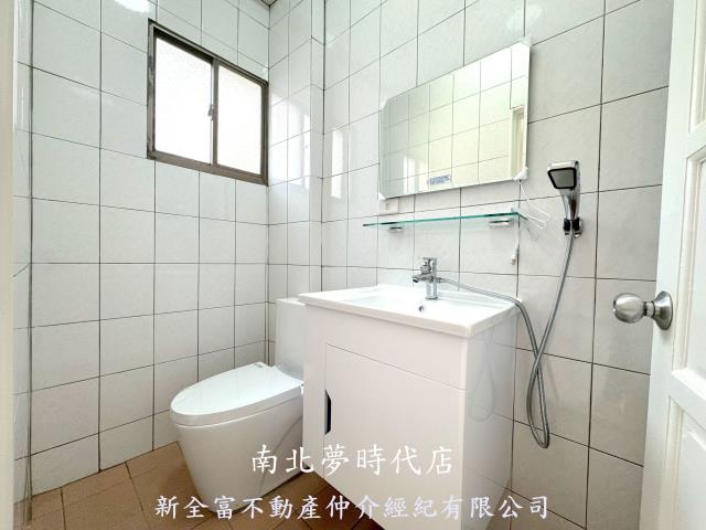 台南安平透天-11