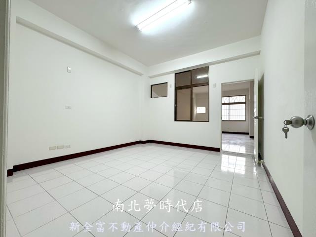 台南安平透天-4