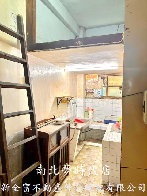 高雄鹽埕透天-7
