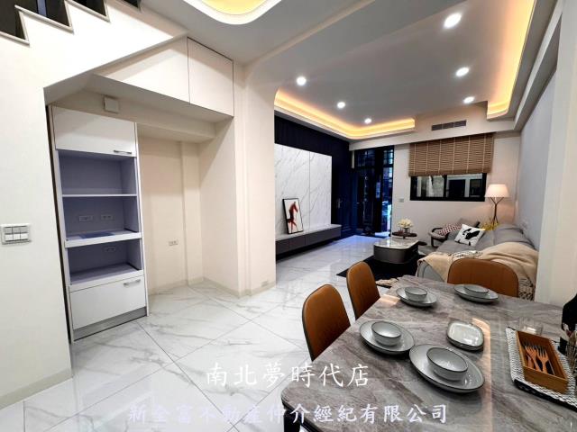 高雄鹽埕透天-3